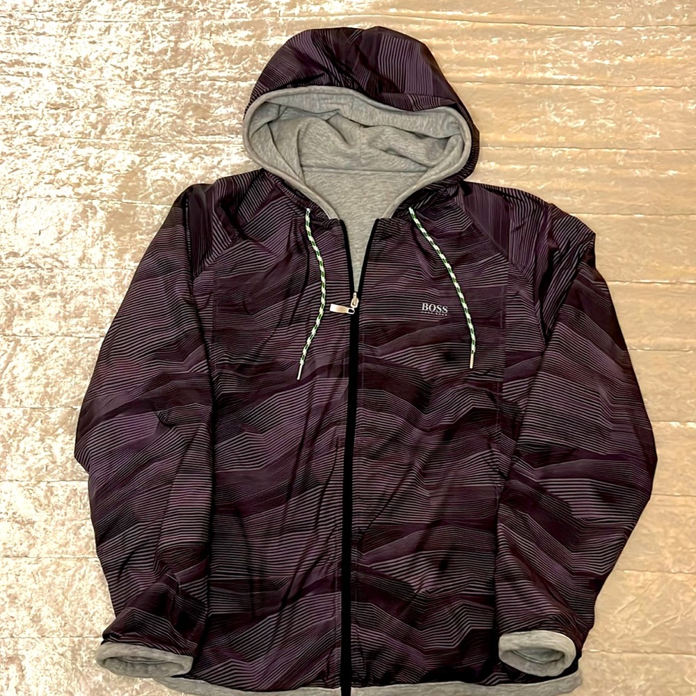 Hugo Boss. Reversible rain/sweatshirt. Large